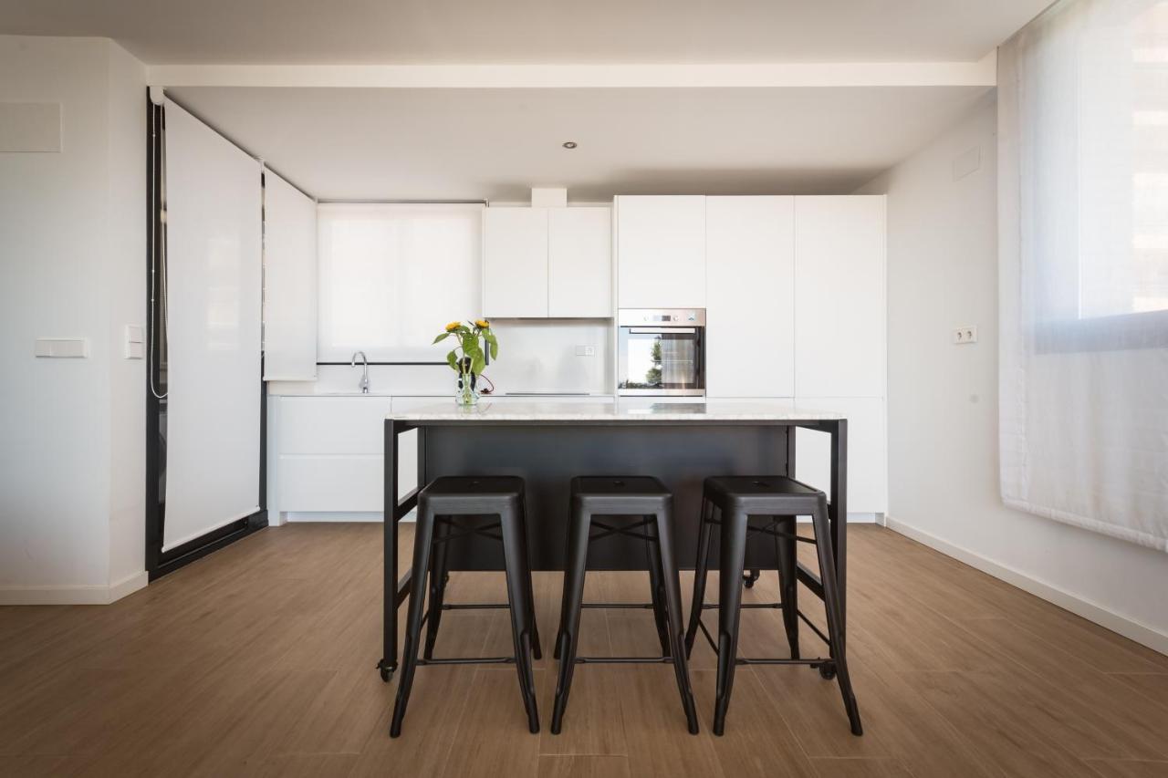 Modern Sea Front Sea Waves Apartment Аликанте Екстериор снимка