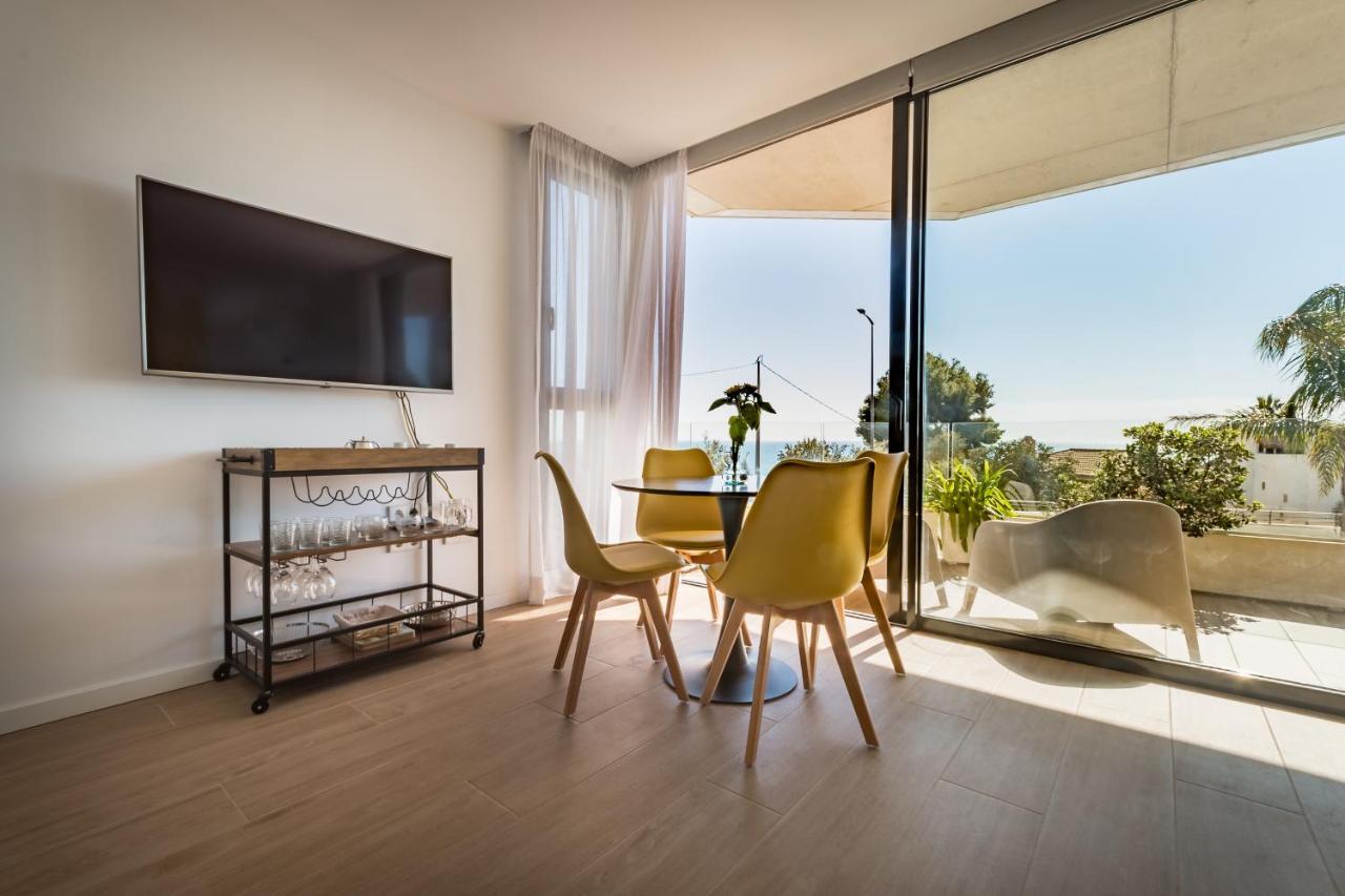 Modern Sea Front Sea Waves Apartment Аликанте Екстериор снимка