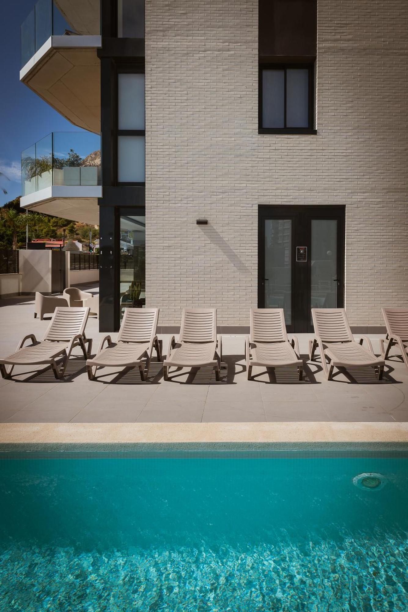 Modern Sea Front Sea Waves Apartment Аликанте Екстериор снимка