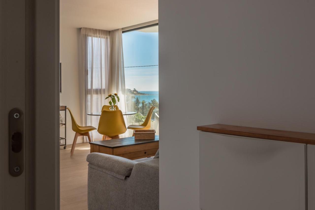 Modern Sea Front Sea Waves Apartment Аликанте Екстериор снимка