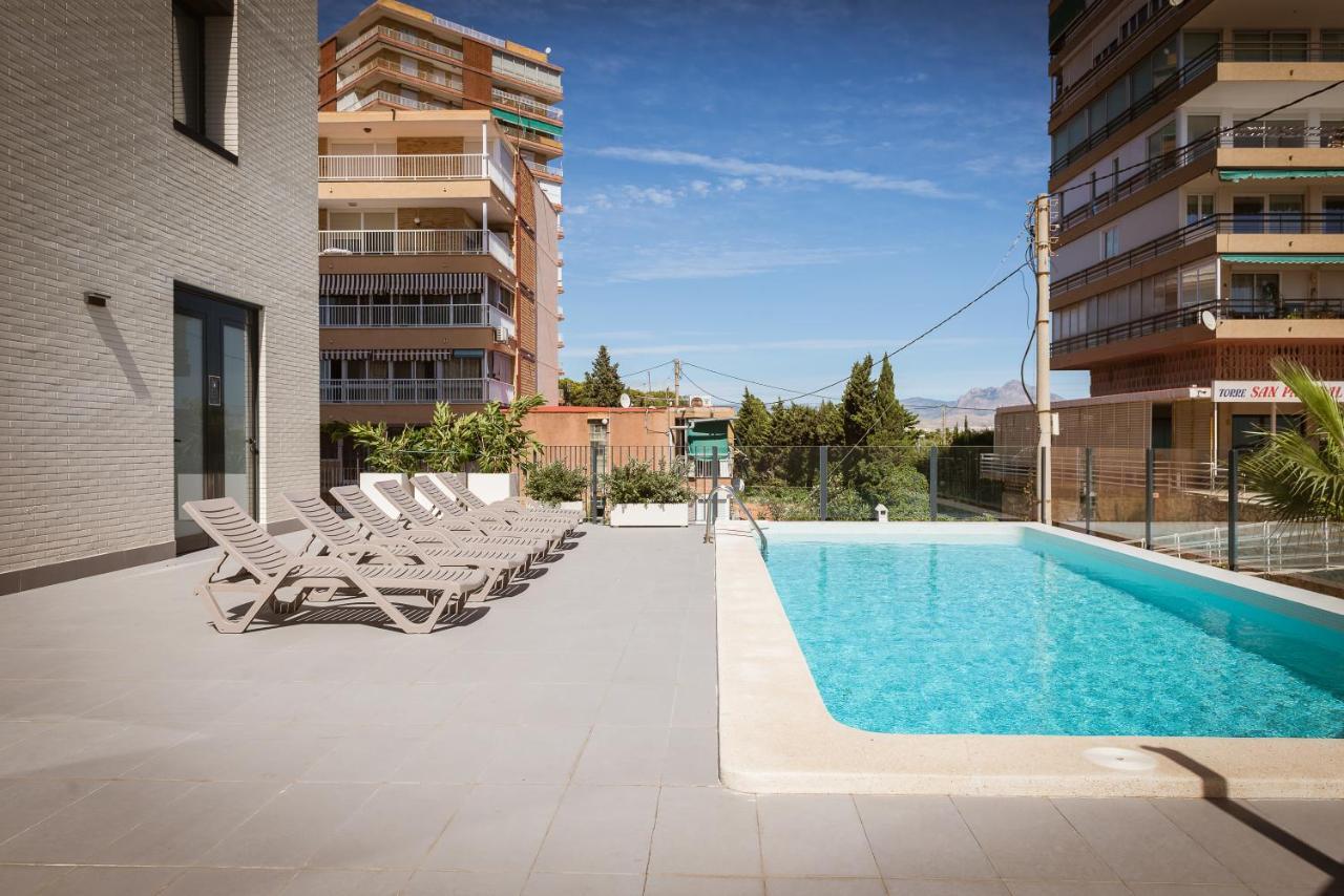 Modern Sea Front Sea Waves Apartment Аликанте Екстериор снимка