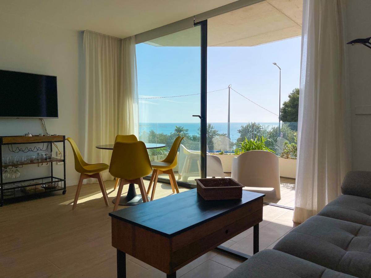 Modern Sea Front Sea Waves Apartment Аликанте Екстериор снимка